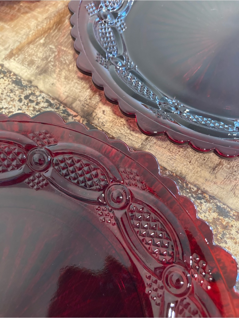 4 Avon Ruby Red Glass Luncheon Salad Dessert Plates 1876 Cape Cod Sunburst Back - Picture 3 of 16